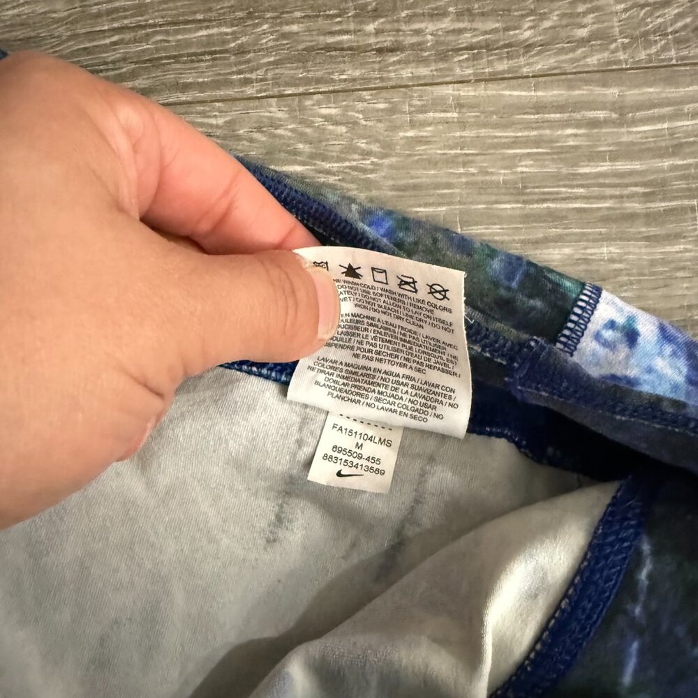 Nike Dri Fit Legendary Engineered Marble Capri Tights Blue White Size Medium - Picture 4 of 5